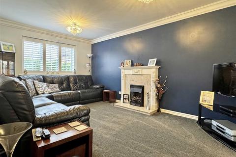 27 Framlingham Way, Great Notley, Braintree, CM77 7YY