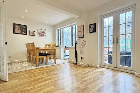 27 Framlingham Way, Great Notley, Braintree, CM77 7YY