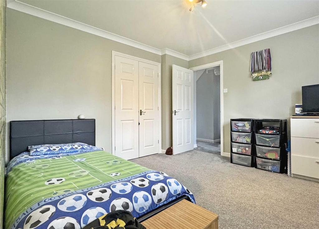 Bedroom 3b.jpg