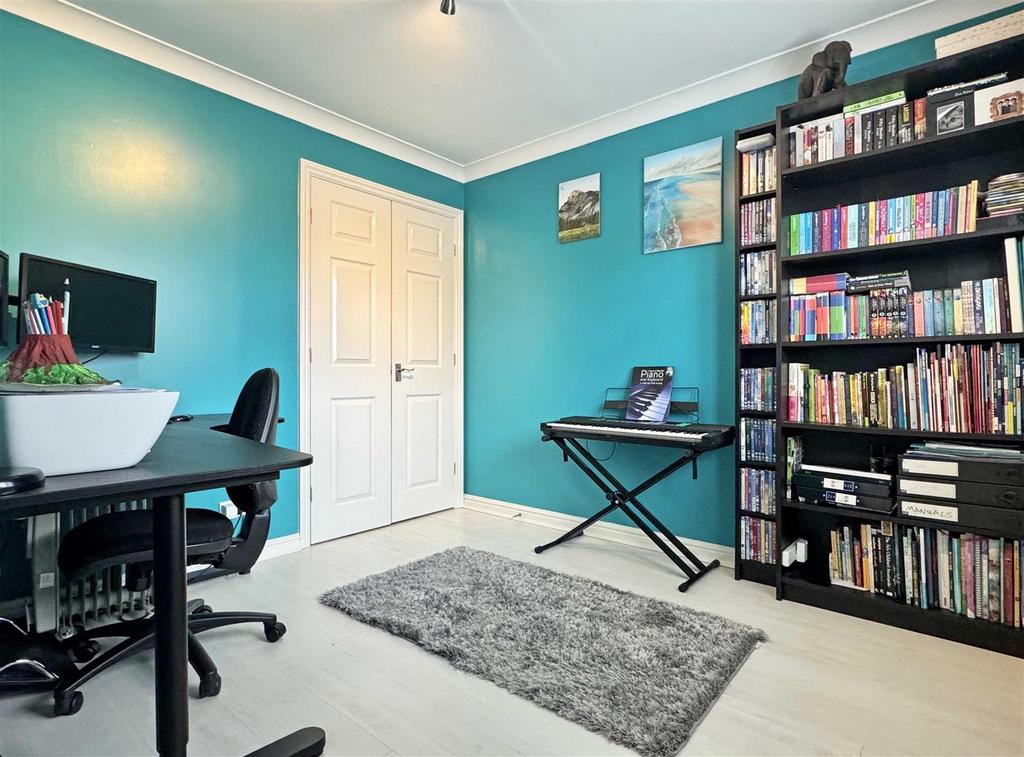 Bedroom 5.jpg