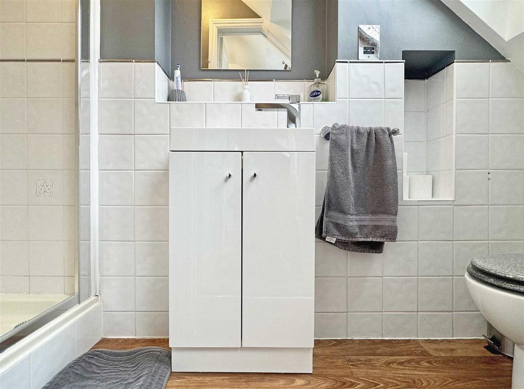 En-Suite b.jpg
