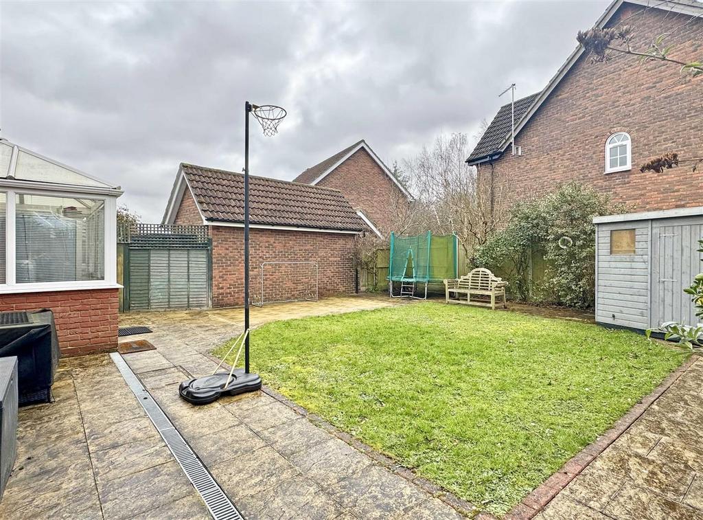 Rear Garden b.jpg