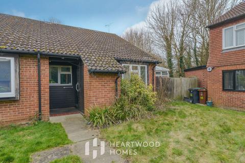 2 bedroom terraced bungalow for sale, Beverley Gardens, St Albans AL4 9BJ