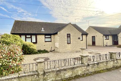 2 bedroom bungalow for sale, Pheasant Way, Cirencester