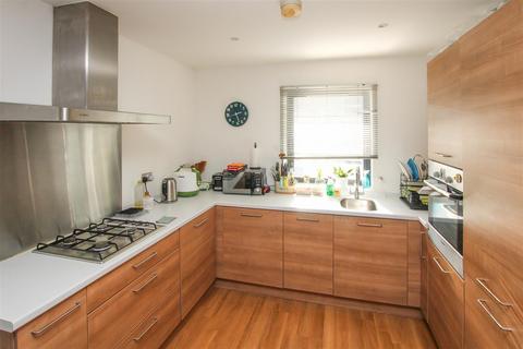 2 bedroom apartment for sale, Rollason Way, Brentwood