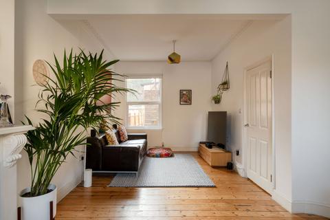 15 Lindley Road, London, E10 6QT