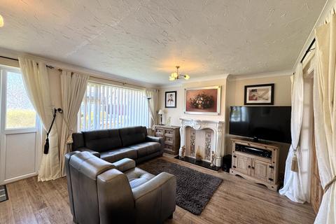 7 Cardigan Close, Tonteg, Pontypridd, CF38 1LB