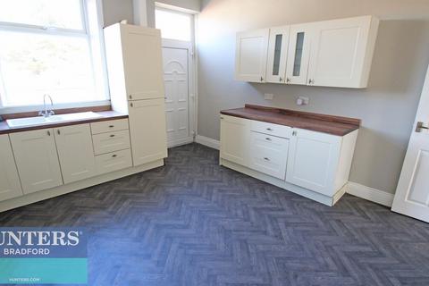 3 bedroom terraced house to rent, Shetcliffe Lane, Bradford, West Yorkshire, BD4