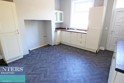 3 bedroom terraced house to rent, Shetcliffe Lane, Bradford, West Yorkshire, BD4
