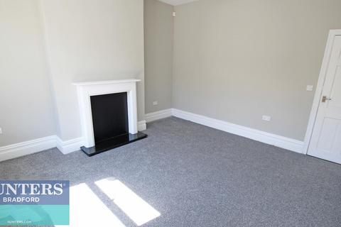 3 bedroom terraced house to rent, Shetcliffe Lane, Bradford, West Yorkshire, BD4