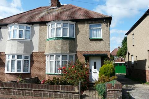 3 bedroom semi-detached house to rent, Coronation Road, Aldershot GU11