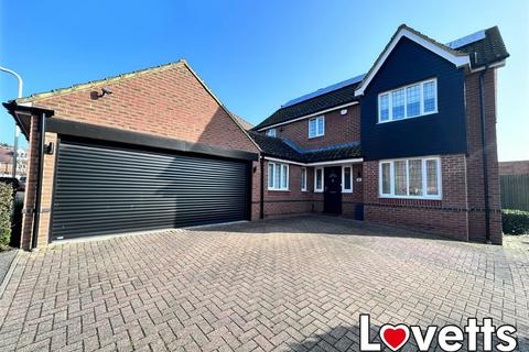 5 bedroom detached house for sale, Oakland Court, Cliffsend, Ramsgate, CT12