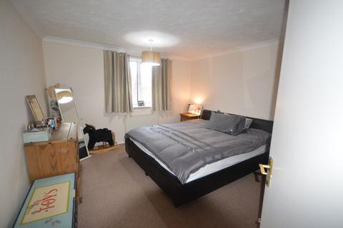 3 bedroom flat to rent, Maxwell Road, Beaconsfield HP9