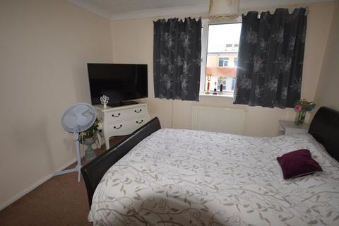 3 bedroom flat to rent, Maxwell Road, Beaconsfield HP9