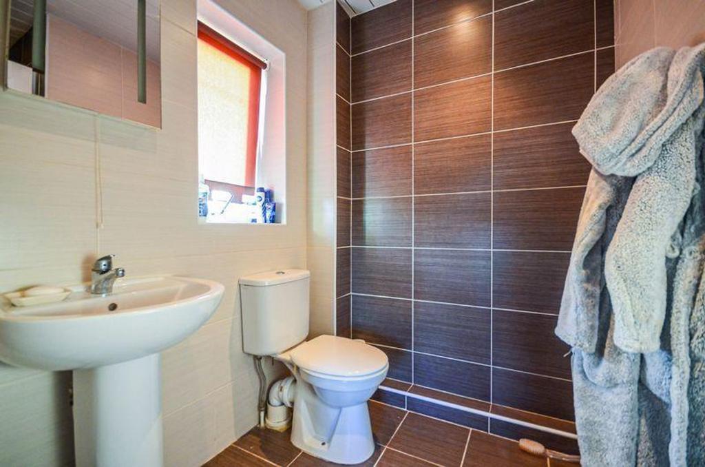 En suite shower room