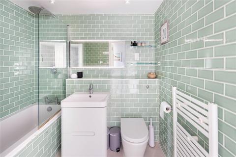 2 bedroom flat for sale, Clapton Square, Lower Clapton, London, E5