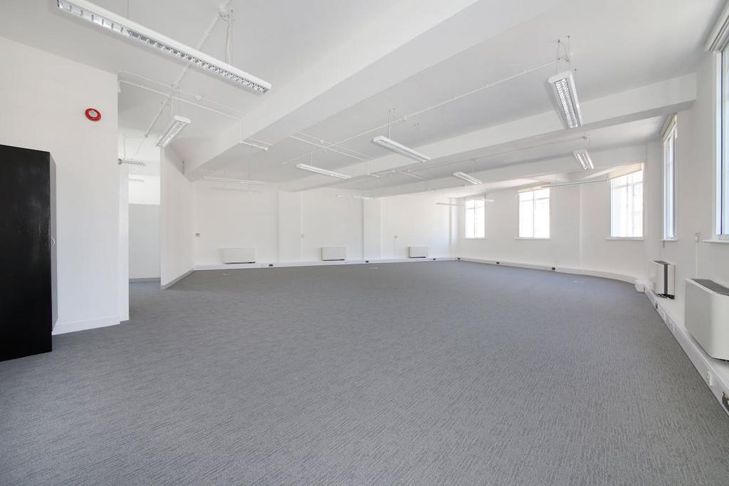 3rd floor Kendal House  3.jpg