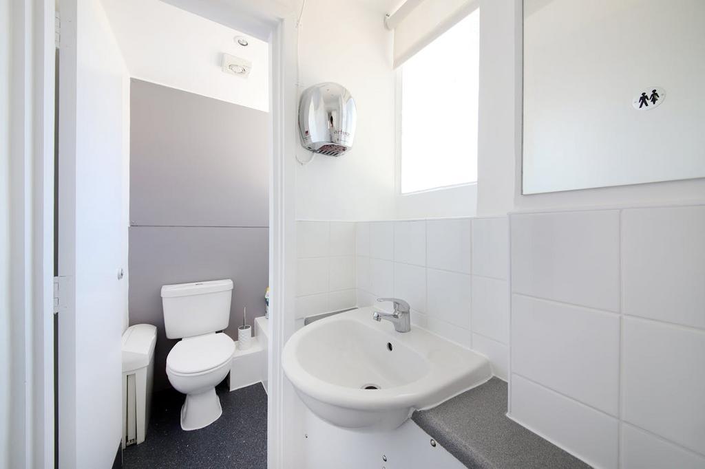 3rd floor Kendal House 8.jpg