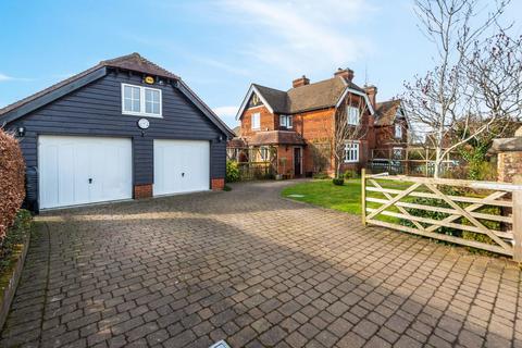 3 bedroom end of terrace house for sale, Chevening Lane, Sevenoaks TN14