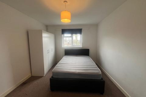 1 bedroom flat to rent, Amwell Court , Waltham Abbey