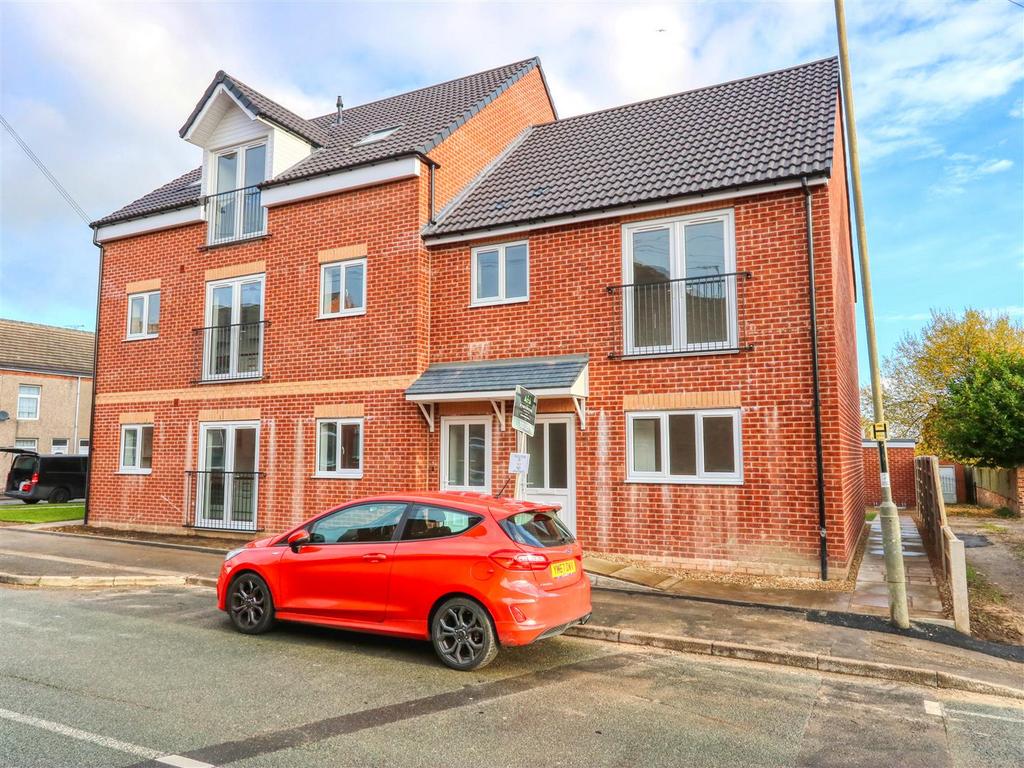 Front - Broadleys