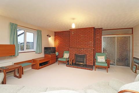 3 bedroom detached bungalow to rent, Orvis Lane, East Bergholt