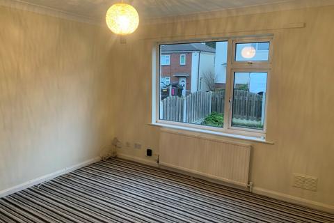 3 bedroom semi-detached house to rent, South Street, Greasbrough, S61 4PN