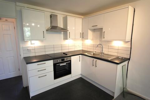 2 bedroom flat to rent, Moorfield, Harlow CM18