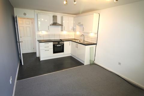 2 bedroom flat to rent, Moorfield, Harlow CM18