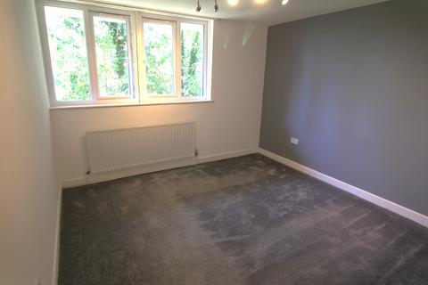 2 bedroom flat to rent, Moorfield, Harlow CM18