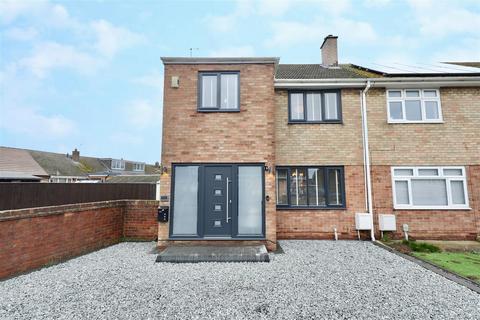 3 bedroom end of terrace house for sale, Standage Road, Thorngumbald, Hull