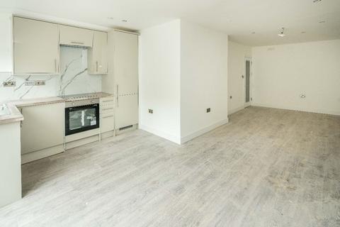 4 bedroom maisonette to rent, London NW5