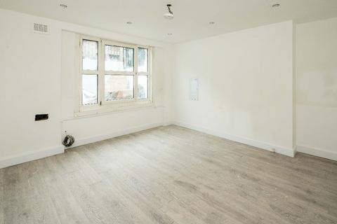 4 bedroom maisonette to rent, London NW5