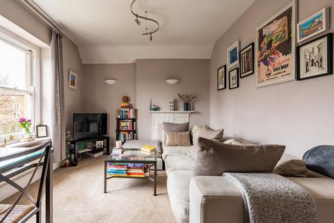 Flat 7, 6 Eaton Crescent, Clifton, Bristol, BS8 2EJ