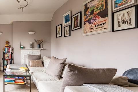 Flat 7, 6 Eaton Crescent, Clifton, Bristol, BS8 2EJ