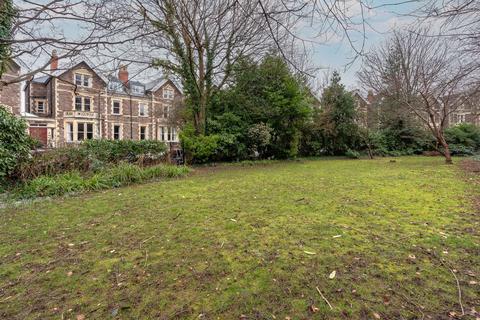 Flat 7, 6 Eaton Crescent, Clifton, Bristol, BS8 2EJ