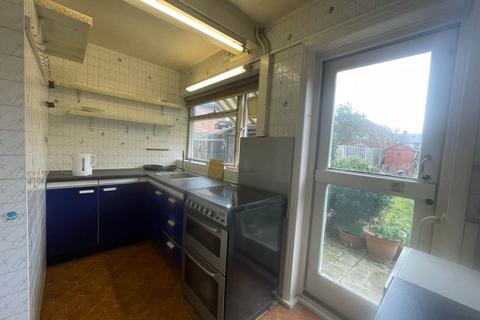 3 bedroom semi-detached house to rent, Angus Gardens, London