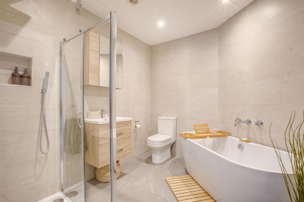 21 Trinity Avenue, SL7 3 AL (LOW RES)-6