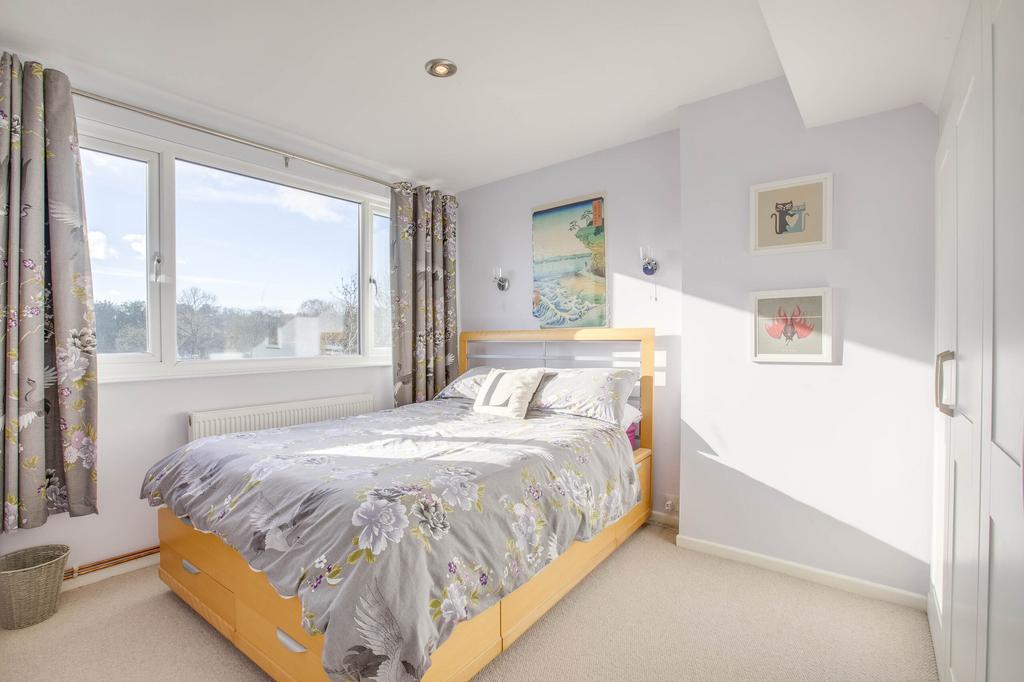 21 Trinity Avenue, SL7 3 AL (LOW RES)-28