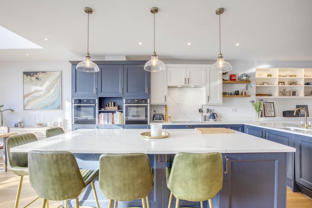 21 Trinity Avenue, SL7 3 AL (LOW RES)-19