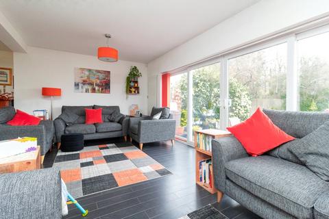 4 bedroom semi-detached house for sale, Broadfields Avenue, Edgware, HA8