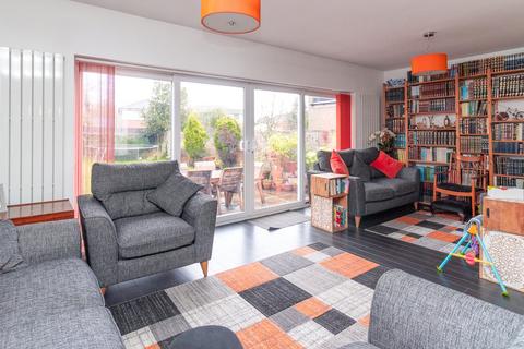 170 Broadfields Avenue, Edgware, HA8 8TF