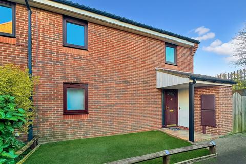 3 bedroom semi-detached house for sale, Harlequin Cl, Isleworth TW7
