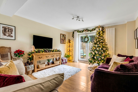 3 bedroom semi-detached house for sale, Harlequin Cl, Isleworth TW7