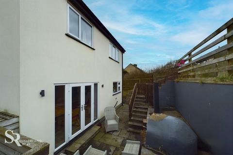 3 bedroom detached house for sale, Meadow Lane, Dove Holes, SK17