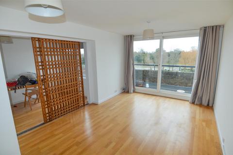 3 bedroom apartment to rent, Brentford Dock