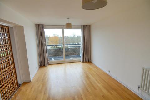 3 bedroom apartment to rent, Brentford Dock