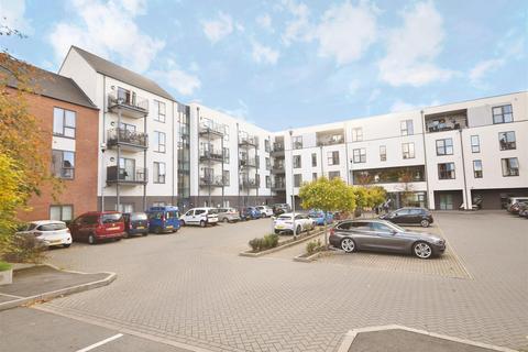 2 bedroom retirement property for sale, Queensway Court, Queensway, Leamington Spa