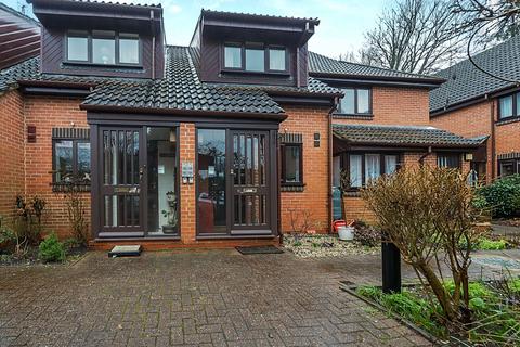2 bedroom retirement property for sale, Candleford Gate, Tower Close, Liphook, Hampshire, GU30