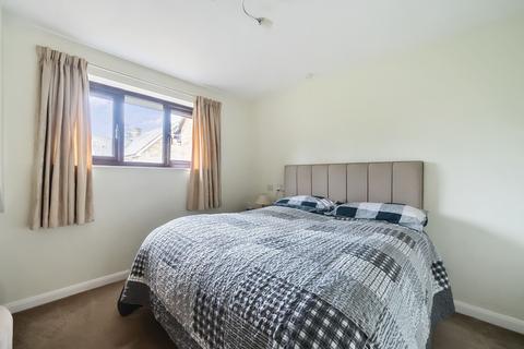 2 bedroom retirement property for sale, Candleford Gate, Tower Close, Liphook, Hampshire, GU30